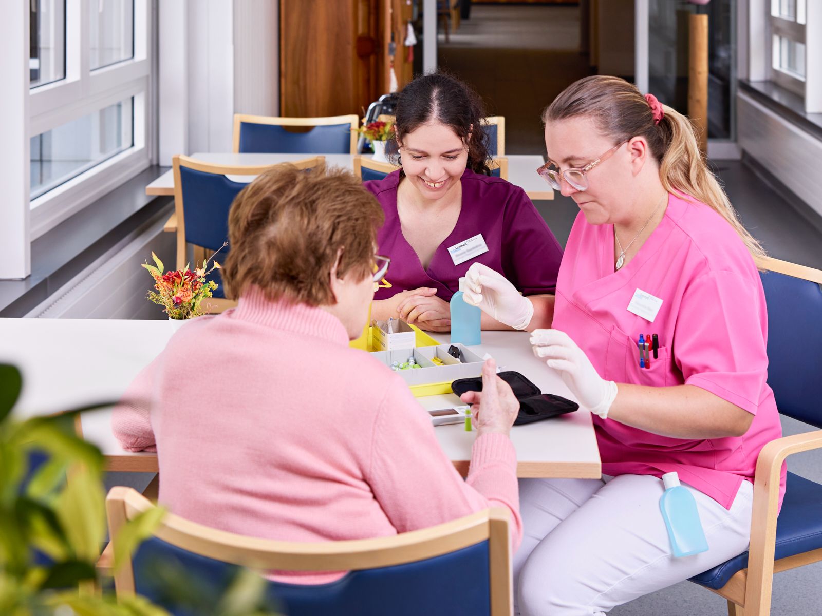 PZ-Seematt-ausbildung_pflegeberufe_sarahkimstudio 2.jpg