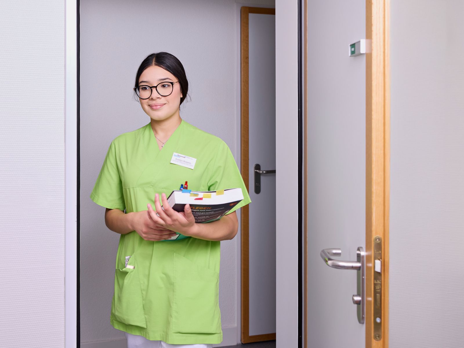 PZ-Seematt-ausbildung_pflegeberufe_sarahkimstudio 6.jpg