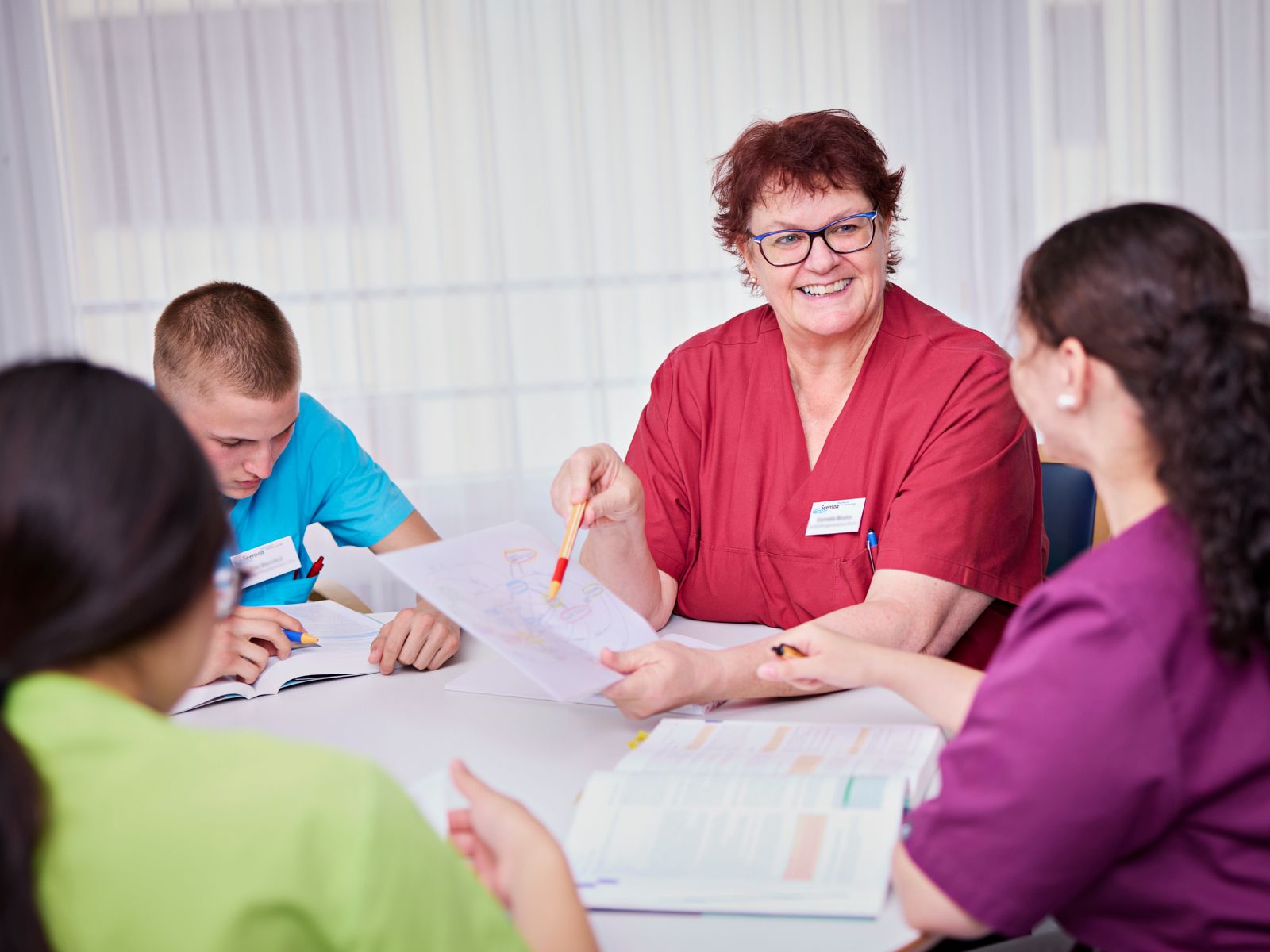 PZ-Seematt-ausbildung_pflegeberufe_sarahkimstudio 3.jpg